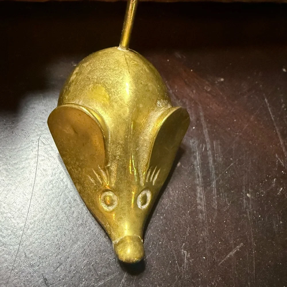 Vintage Solid‎ Brass Gold Mouse with long tail notes or rings holder by GATCO